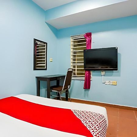 Oyo 44094 Bangi Lanai Hotel Ngoại thất bức ảnh