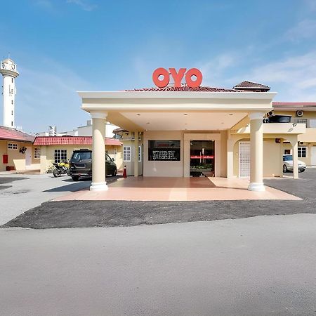Oyo 44094 Bangi Lanai Hotel Ngoại thất bức ảnh