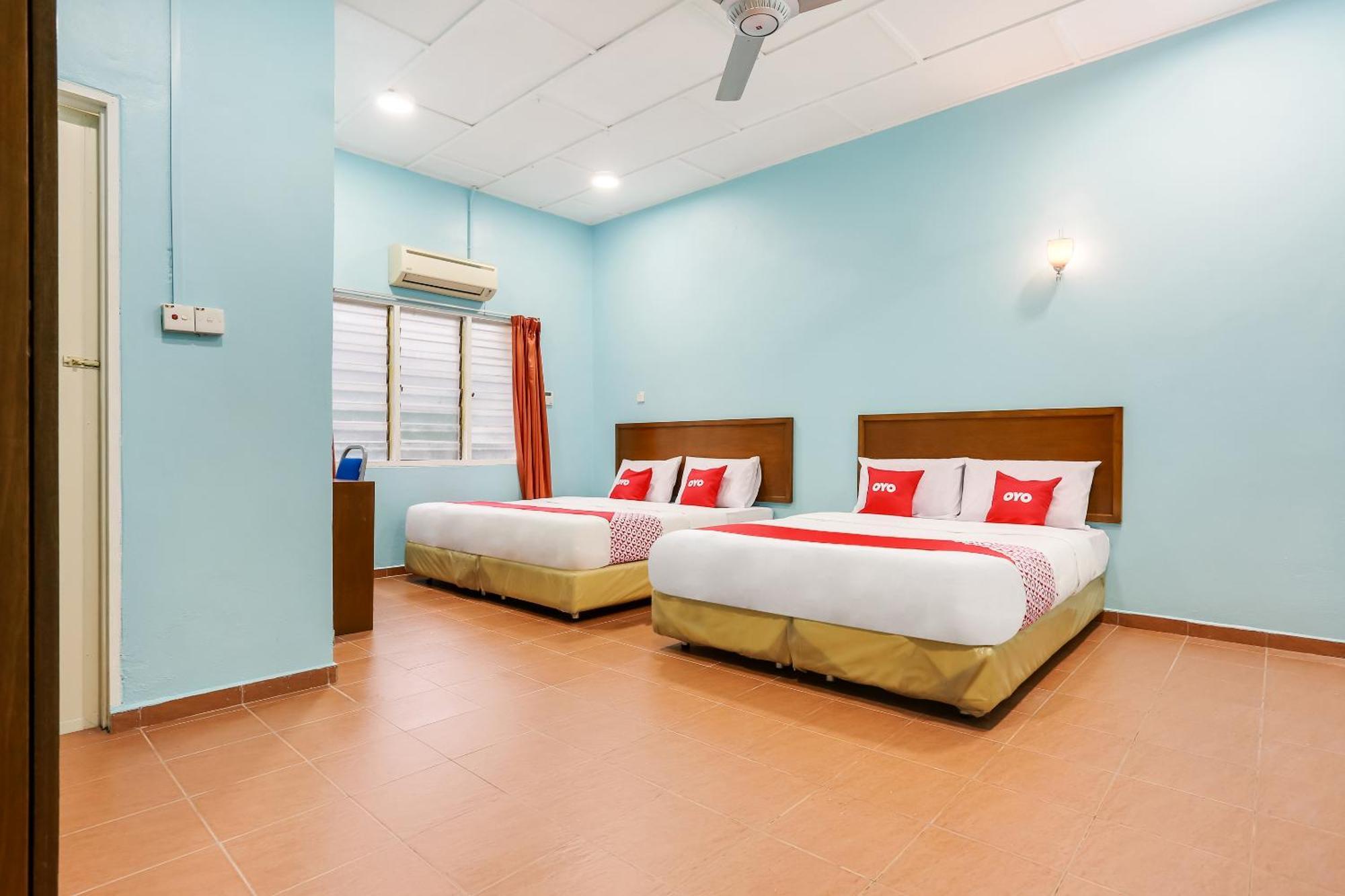 Oyo 44094 Bangi Lanai Hotel Ngoại thất bức ảnh