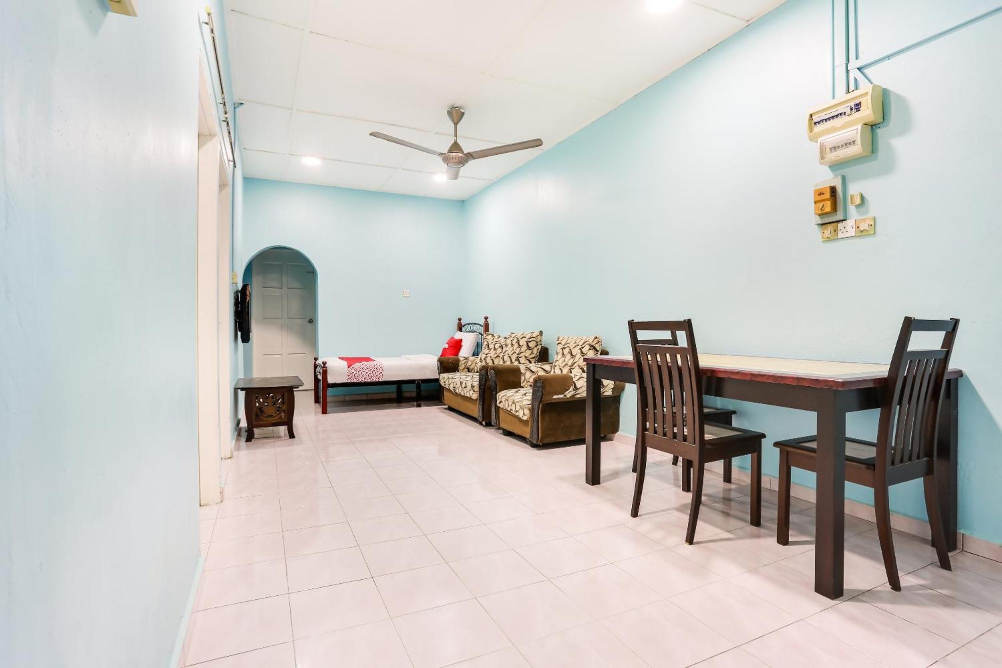 Oyo 44094 Bangi Lanai Hotel Ngoại thất bức ảnh