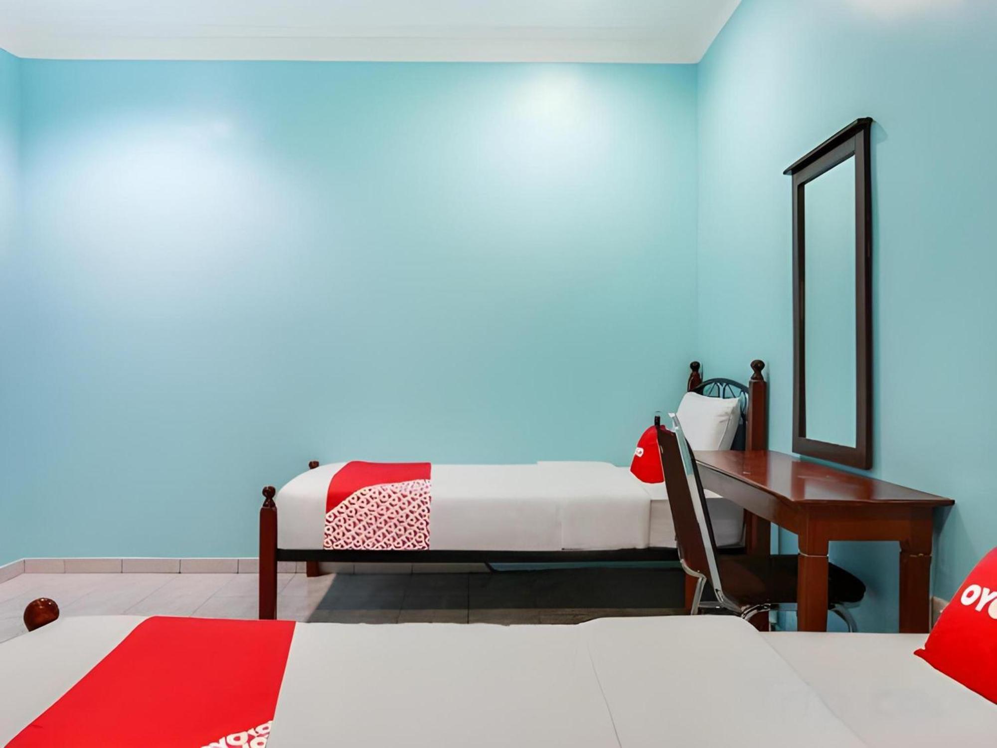 Oyo 44094 Bangi Lanai Hotel Ngoại thất bức ảnh
