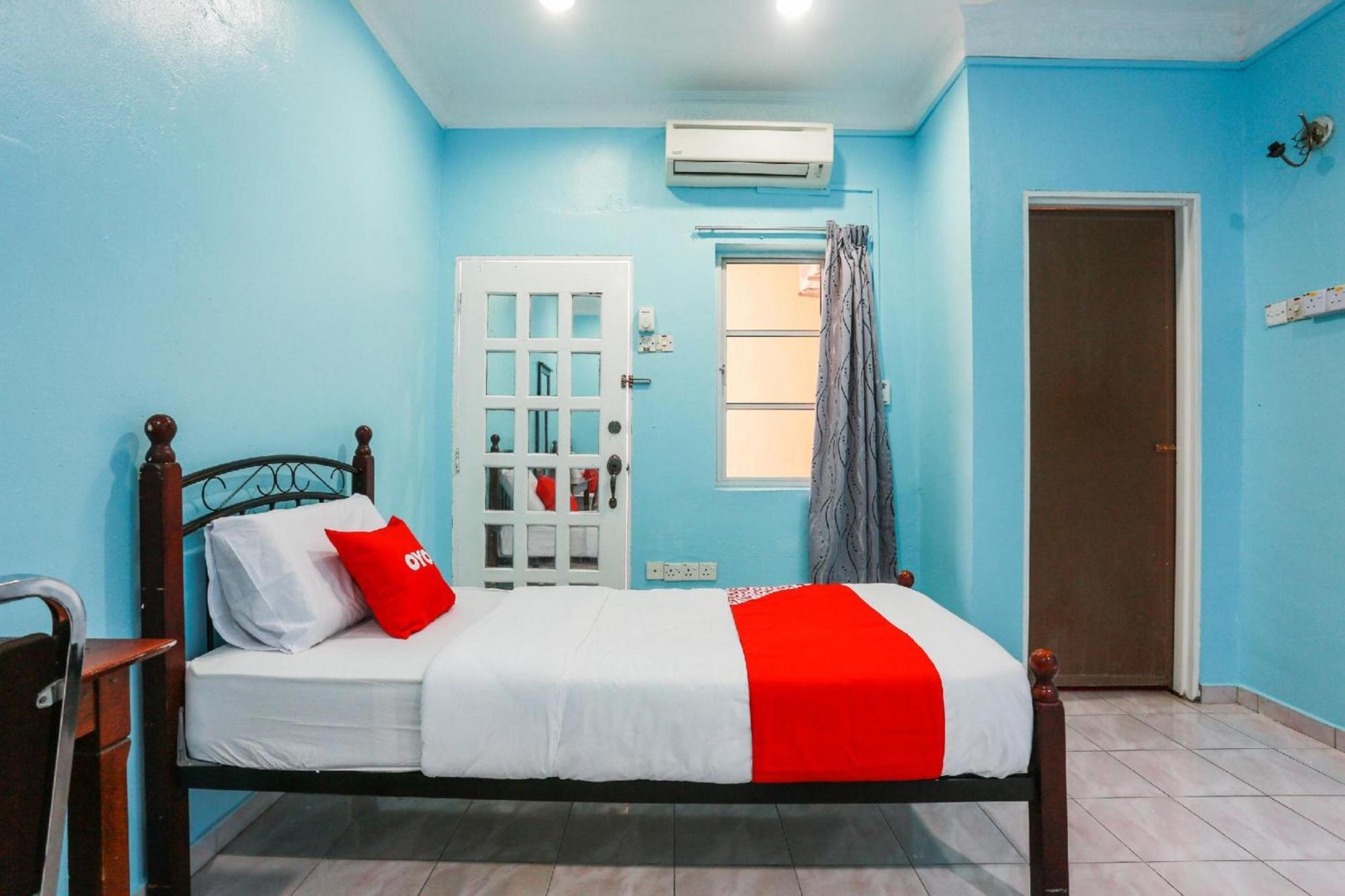 Oyo 44094 Bangi Lanai Hotel Ngoại thất bức ảnh