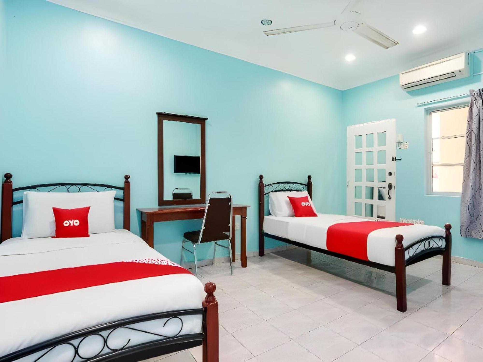 Oyo 44094 Bangi Lanai Hotel Ngoại thất bức ảnh