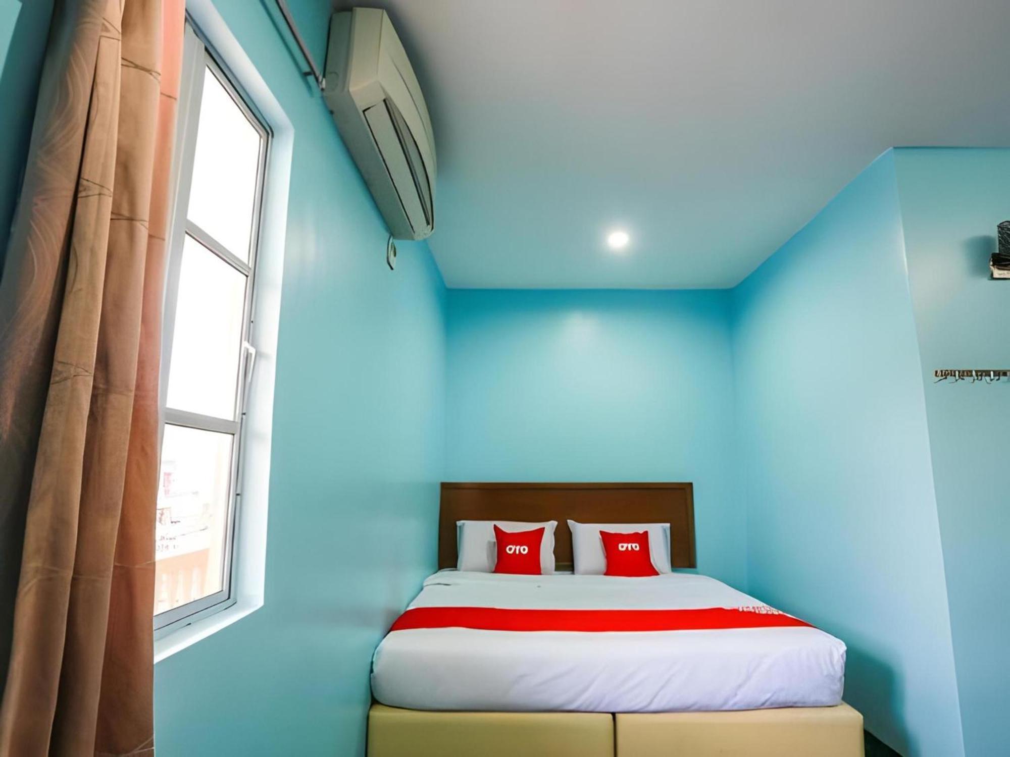 Oyo 44094 Bangi Lanai Hotel Ngoại thất bức ảnh